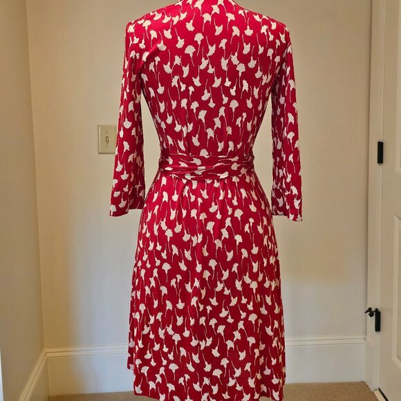 DVF Silk Julian Wrap Dress, EUC, Size 10 - Picture 3 of 6